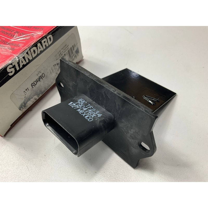 Standard Motor Products RU490 HVAC Blower Motor Resistor