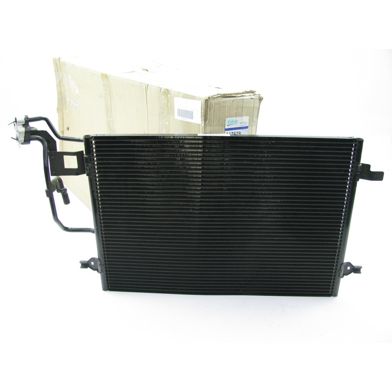 Valeo 817679 A/C Condenser For 2001-2005 Volkswagen Passat