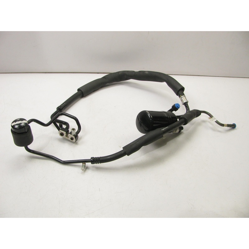 NEW OUT OF BOX - OEM Ford F2LH-19D734-AB A/C Accumulator With Hose Assembly