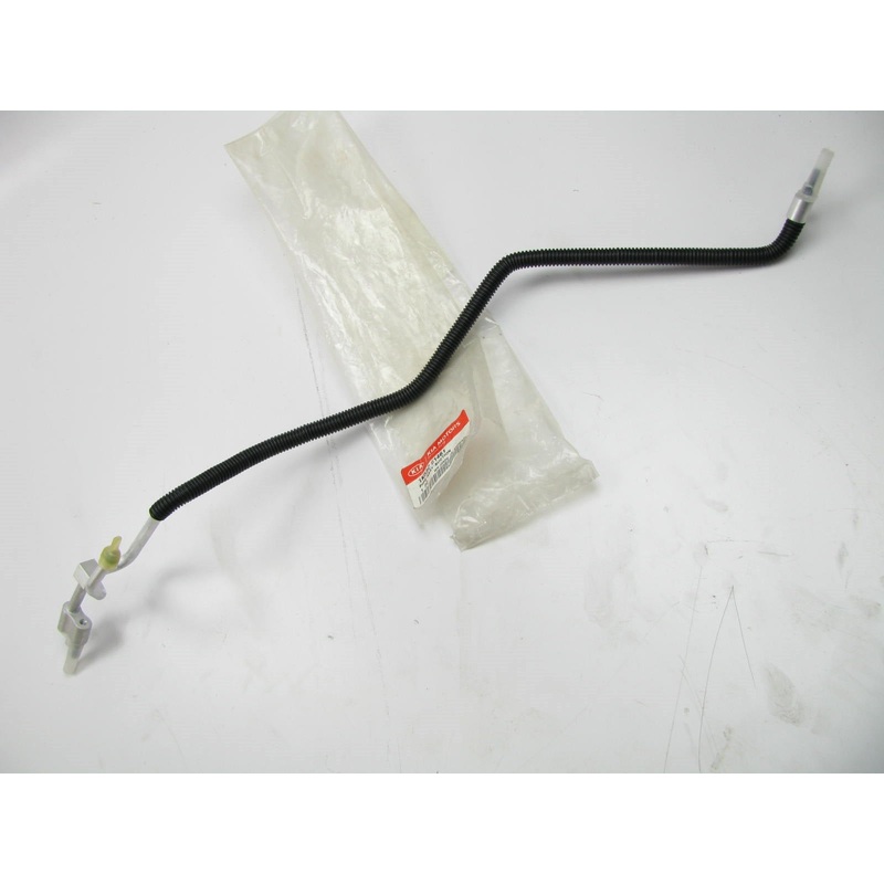 NEW A/C Refrigerant Suction Pipe Hose Tube OEM For 2002-05 Kia Sedona 1K53C61461