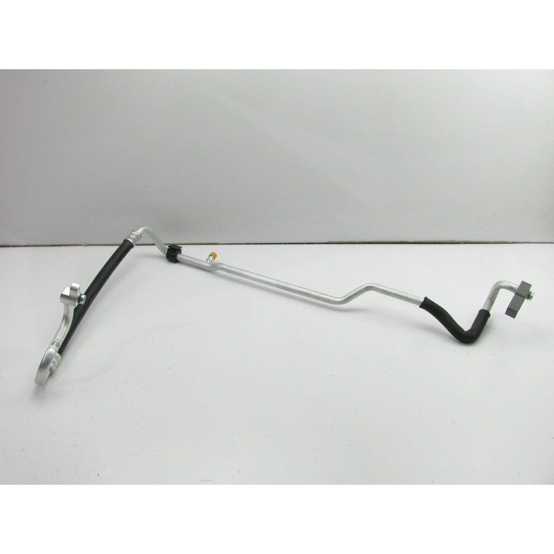 NEW GENUINE 977633D000 A/C Refrigerant Suction Hose OEM For 2001-02 Sonata 2.4L