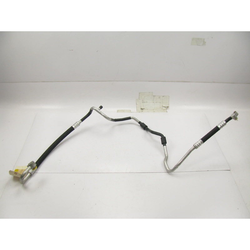 NEW GENUINE A/C Suction Line Hose OEM 08-09 Audi TT Quatro 3.2L V6 8J0820743E