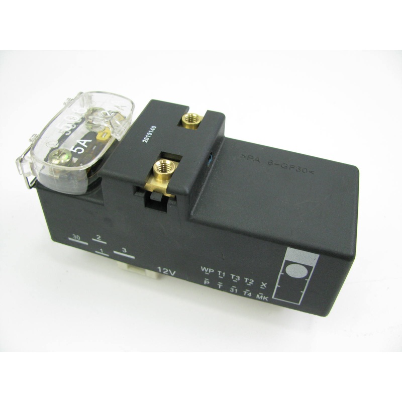 NEW - OUT OF BOX 357919506A A/C Auxiliary Cooling Fan Control Module