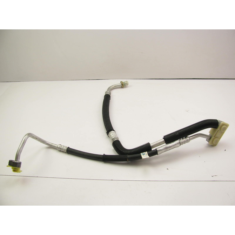 NEW - OUT OF BOX 97BW-19D850-GF A/C Manifold Hose Assembly - Ford F8RZ-19D734-AA
