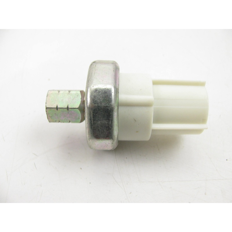 NEW - OUT OF BOX FORD F68H-19D594-AA A/C Compressor Cut-Out Switch