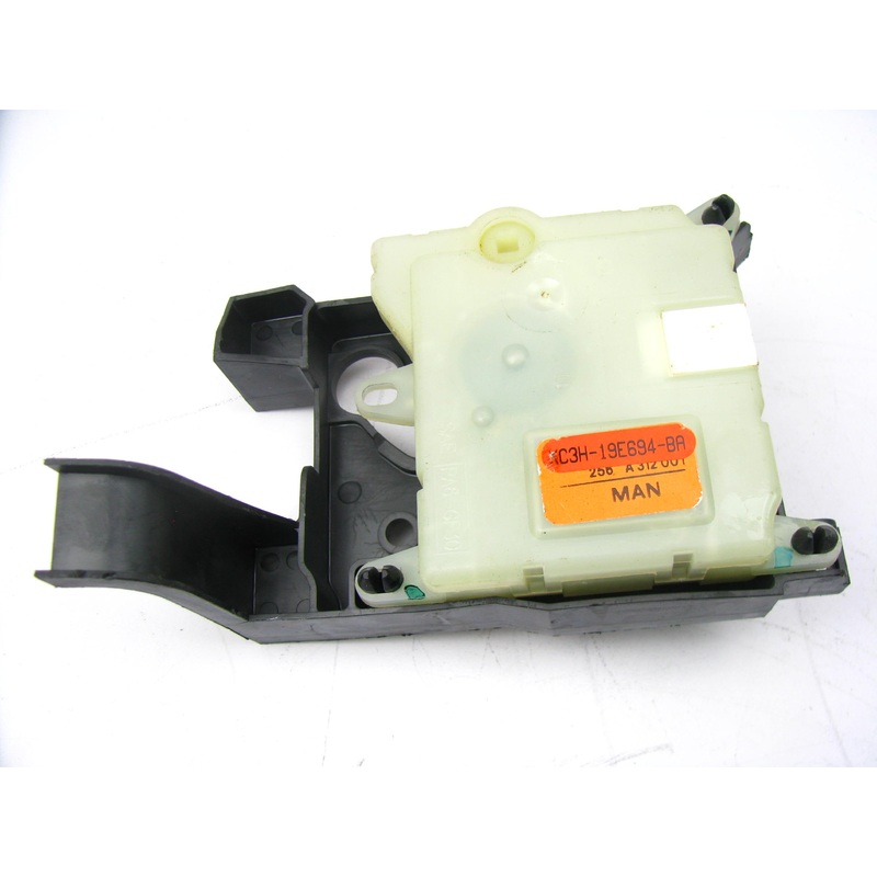 NEW - OUT OF BOX FORD XC3H-19E694-BA Heater Blend Door Actuator 3C3Z19E616BA