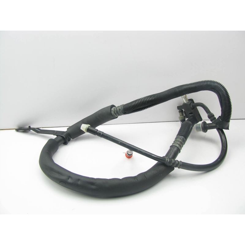 NEW - OUT OF BOX OEM Ford F67H-19D734-BA A/C Refrigerant Discharge Suction Hose