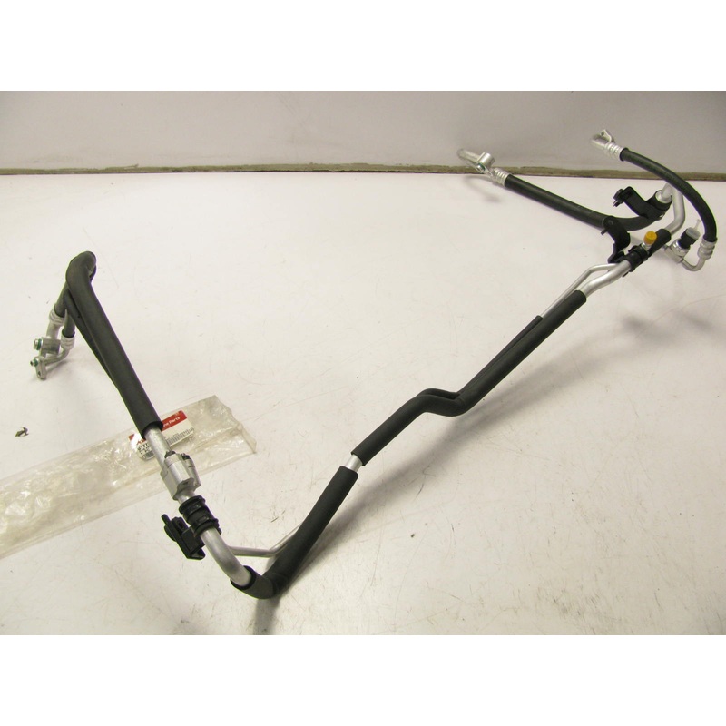 NEW - OEM GENUINE 977733F600 A/C Suction Liquid Line For 2004-2006 Kia Amanti