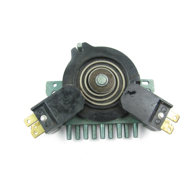 NEW - OUT OF BOX - OEM Ford D3AH-19B919-AA A/C Blend Door Vacuum Actuator