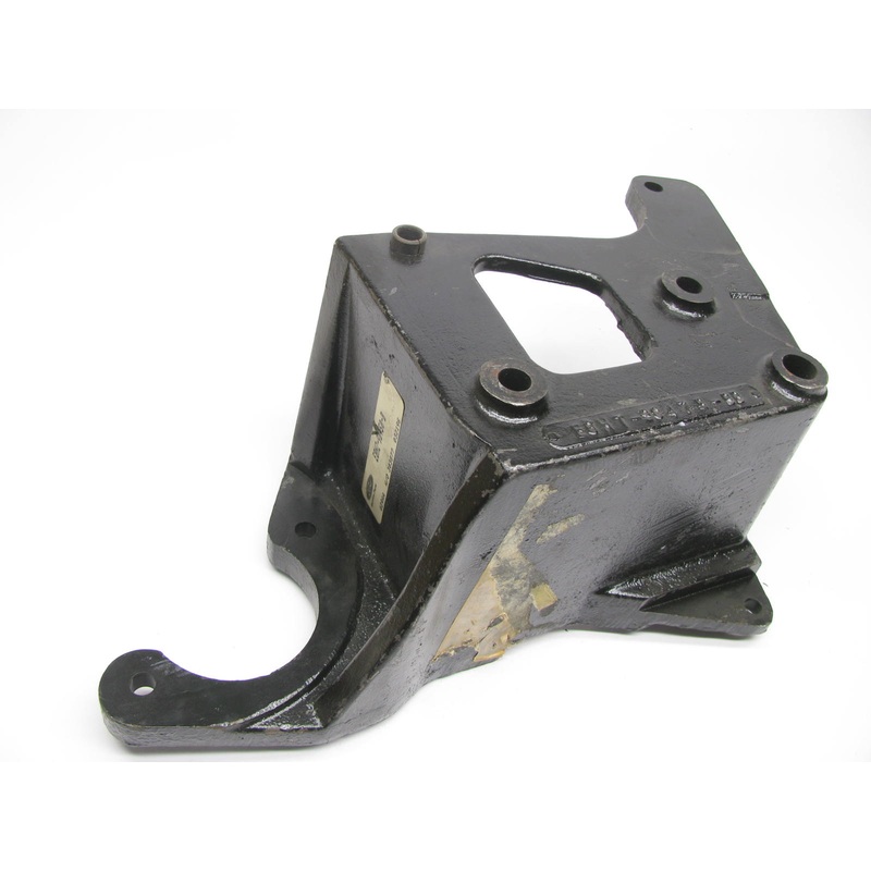 NEW - OEM Ford E8HZ-9B450-B Exhaust Air Supply Mounting Bracket 88-97 370 429-V8
