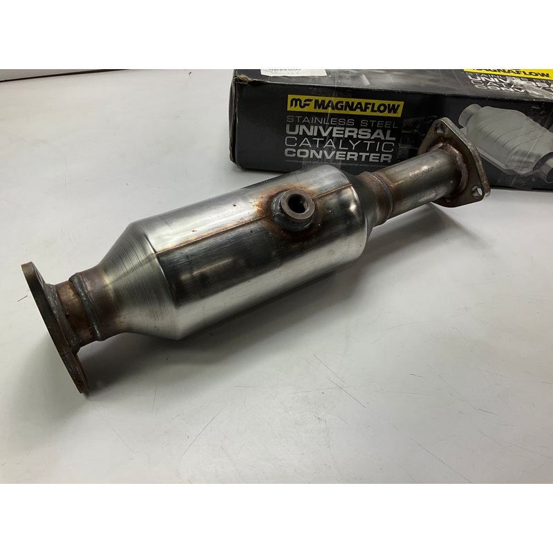 Magnaflow 27403 Direct Fit EPA Compliant Catalytic Converter (V6 MODELS ONLY)