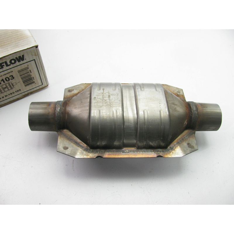 Magnaflow 338103 Universal Catalytic Converter - 1.75'' California CARB Compliant