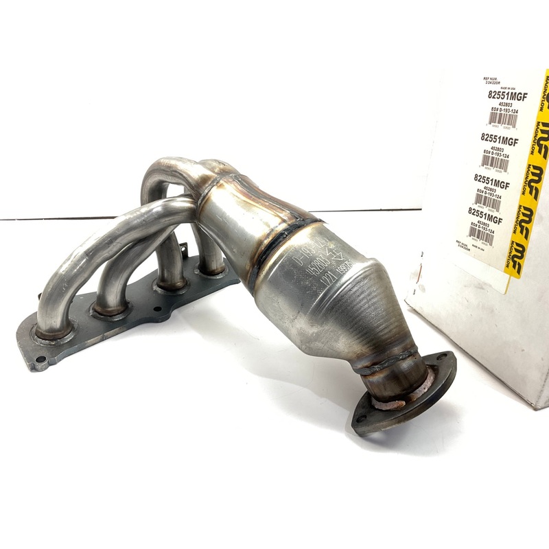 Magnaflow 452803 Direct-Fit CARB Compliant Catalytic Converter & Manifold