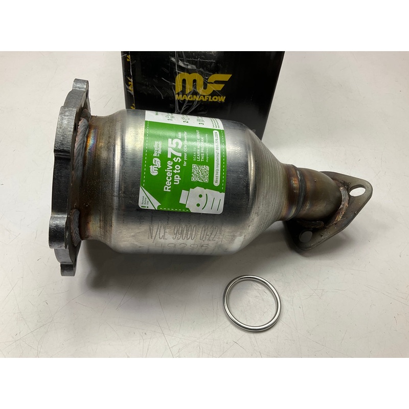 Magnaflow 49296 Front Direct-Fit Catalytic Converter For 2004-2009 Nissan Quest