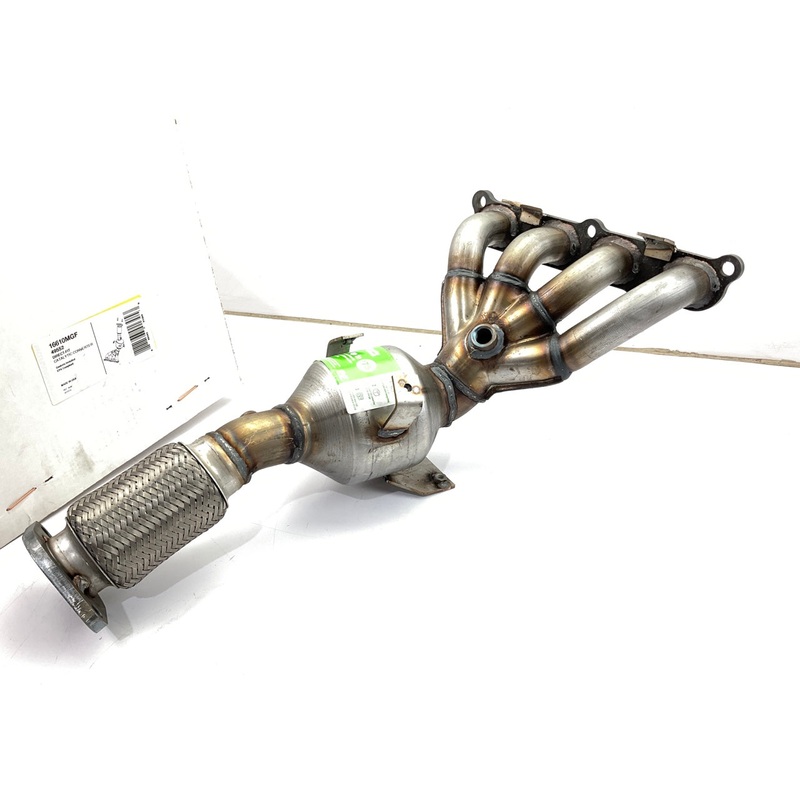 Magnaflow 49552 Direct Fit Catalytic Converter & Exhaust Manifold - 11-19 Fiesta