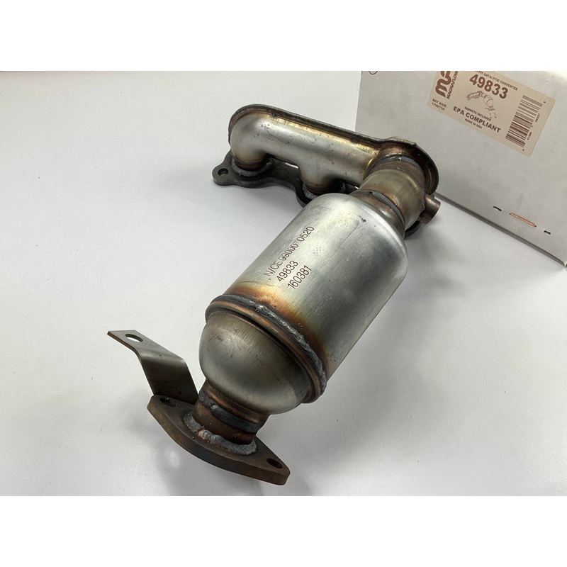 Magnaflow 49833 Front Direct Fit EPA Compliant Catalytic Converter & Manifold