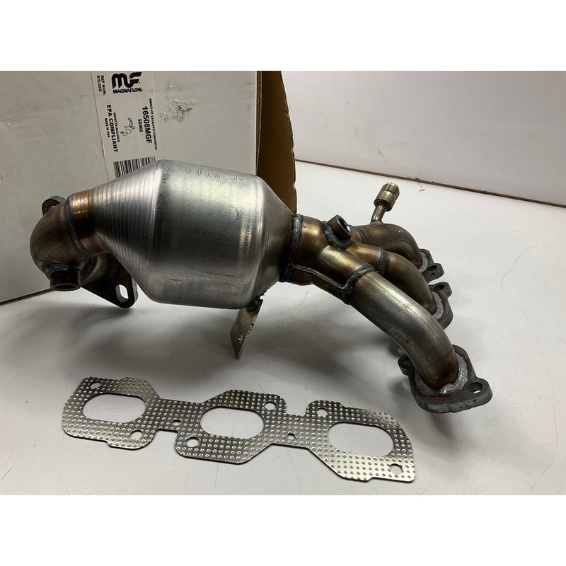Magnaflow 50460 Rear Direct Fit EPA Compliant Catalytic Converter & Manifold