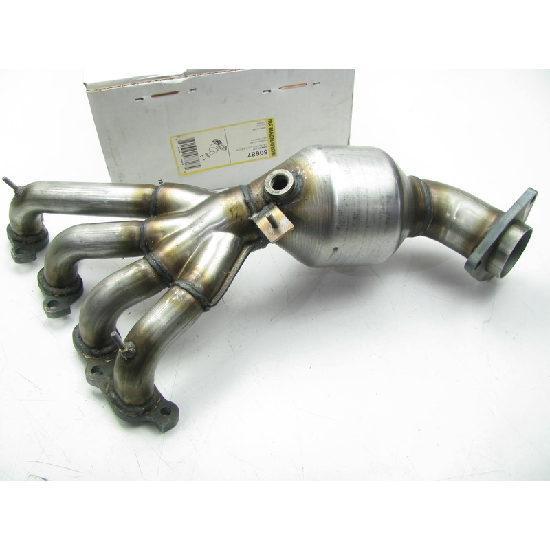 Magnaflow 50764 Direct-Fit Catalytic Converter & Exhaust Manifold 04-06 Colorado