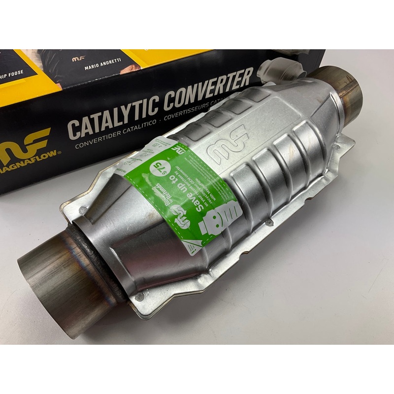 Magnaflow 51009 Universal EPA Compliant Catalytic Converter 3'' Inlet / 3'' Outlet