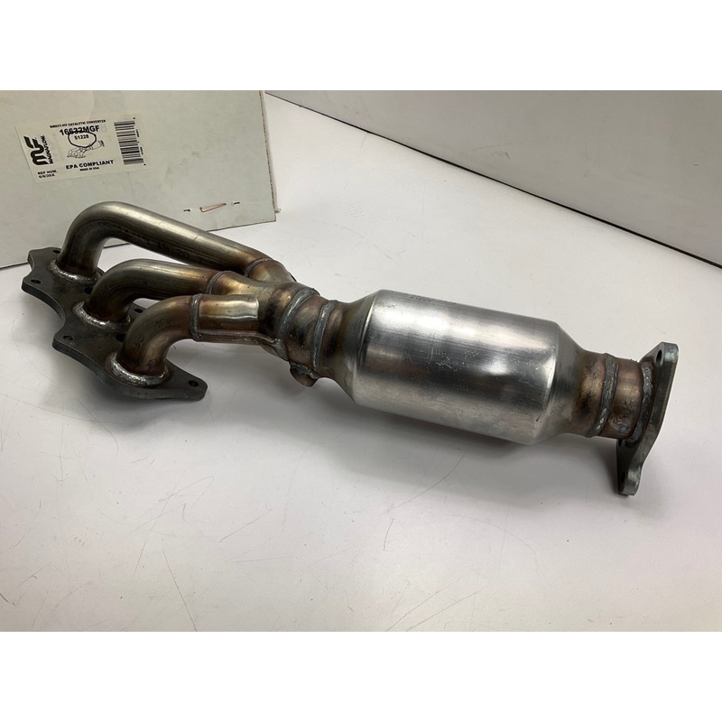Magnaflow 51228 RIGHT Direct-Fit Catalytic Converter Manifold  10-12 Toyota 4.0L