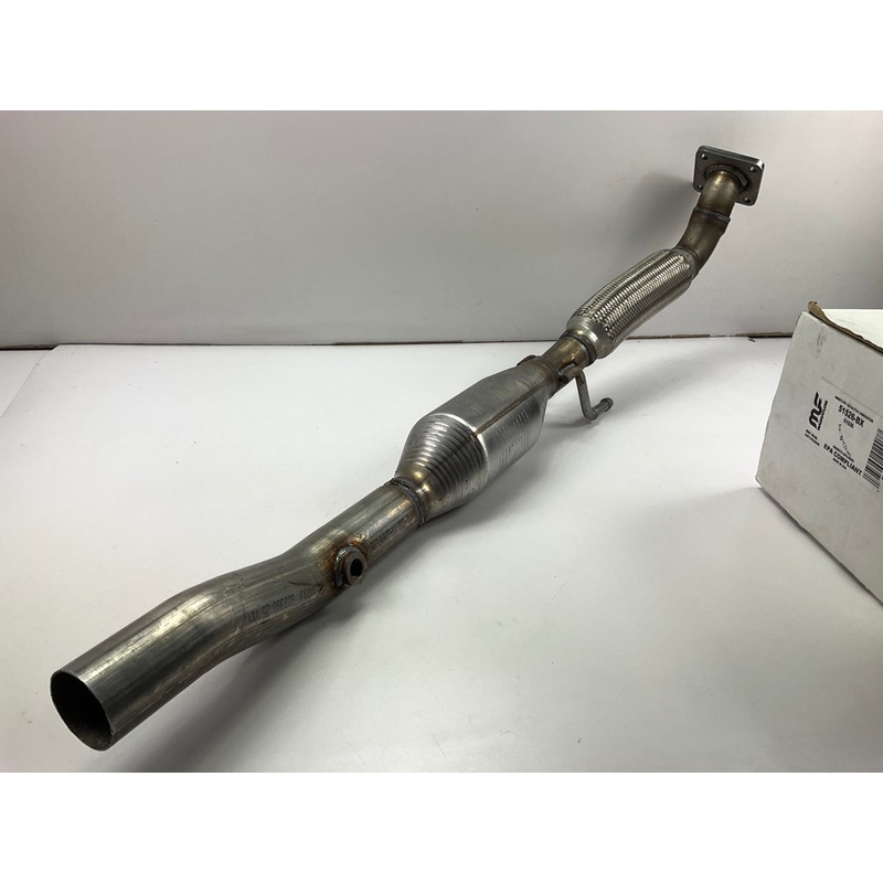 Magnaflow 51526 REAR Direct-Fit EPA Compliant Catalytic Converter