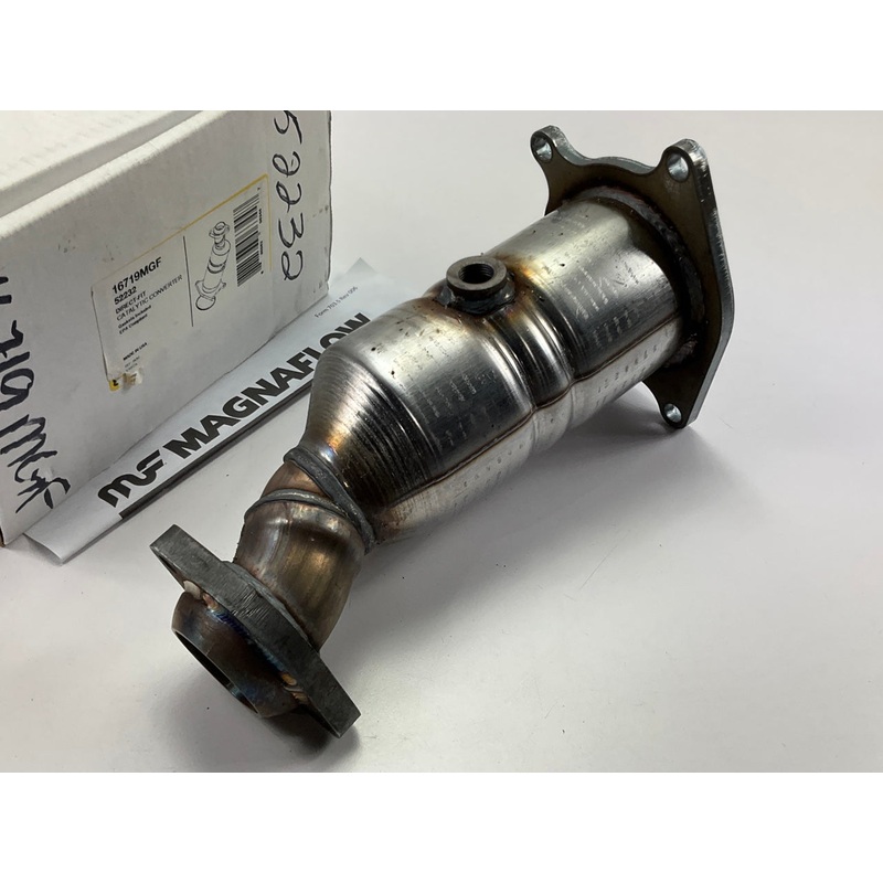 Magnaflow 52232 Direct Fit EPA Compliant Catalytic Converter
