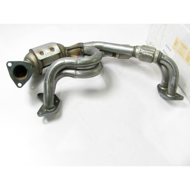 Magnaflow 52305 Direct Fit EPA Compliant Catalytic Converter & Exhaust Manifold