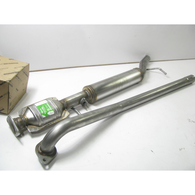 Magnaflow 52336 Direct-Fit Catalytic Converter - 2001-2003 Toyota Highlander 3.0