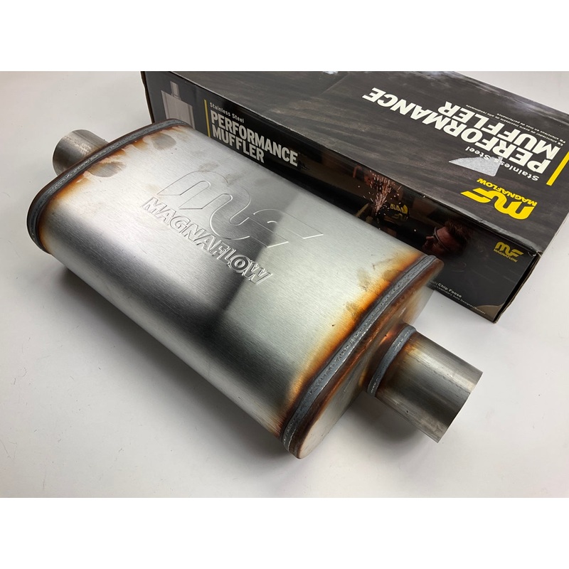 Magnaflow 11216 Stainless Steel Muffler Center Inlet / Center Outlet; 2.5''