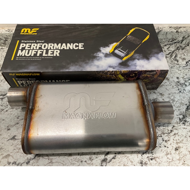 Magnaflow 11226 Performance Muffler, 409 Stainless Steel, 2-1/2'' In, 2-1/2'' Out