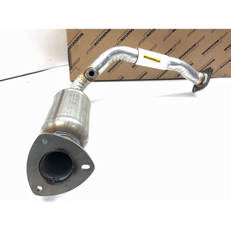 Magnaflow 23303 Direct-Fit REAR Catalytic Converter - 2004 Malibu 3.5L V6