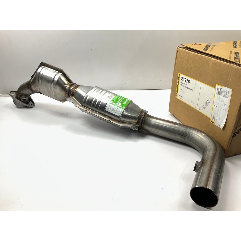 Magnaflow 23976 LEFT Direct-Fit Catalytic Converter - 1999-2000 Ford F-150 5.4L