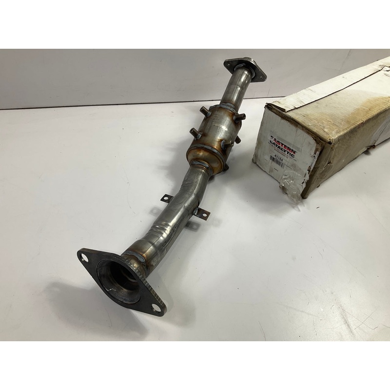 Eastern Catalytic 41164 Direct Fit Catalytic Converter - FEDERAL EMISSIONS ONLY