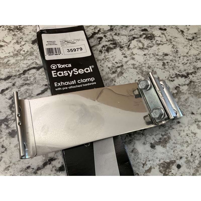 Torca 35979 2-1/2'' EasySeal Exhaust Band Clamp Stainless Steel 2.5''