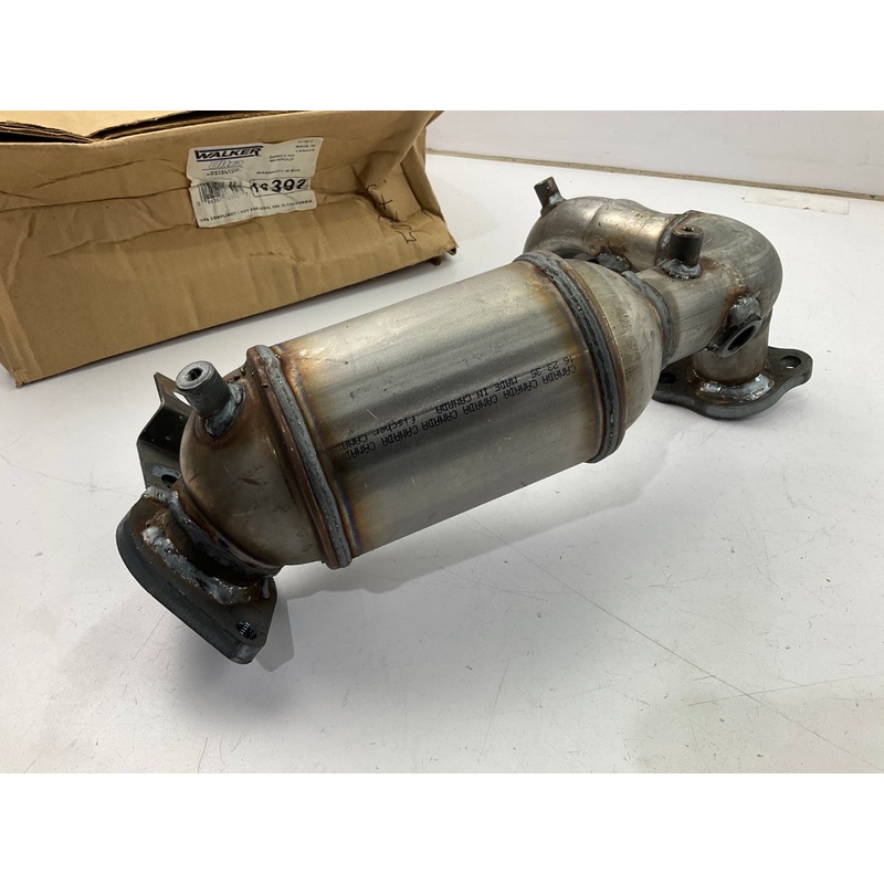 Walker 16392 Left Direct Fit EPA Compliant Catalytic Converter & Manifold