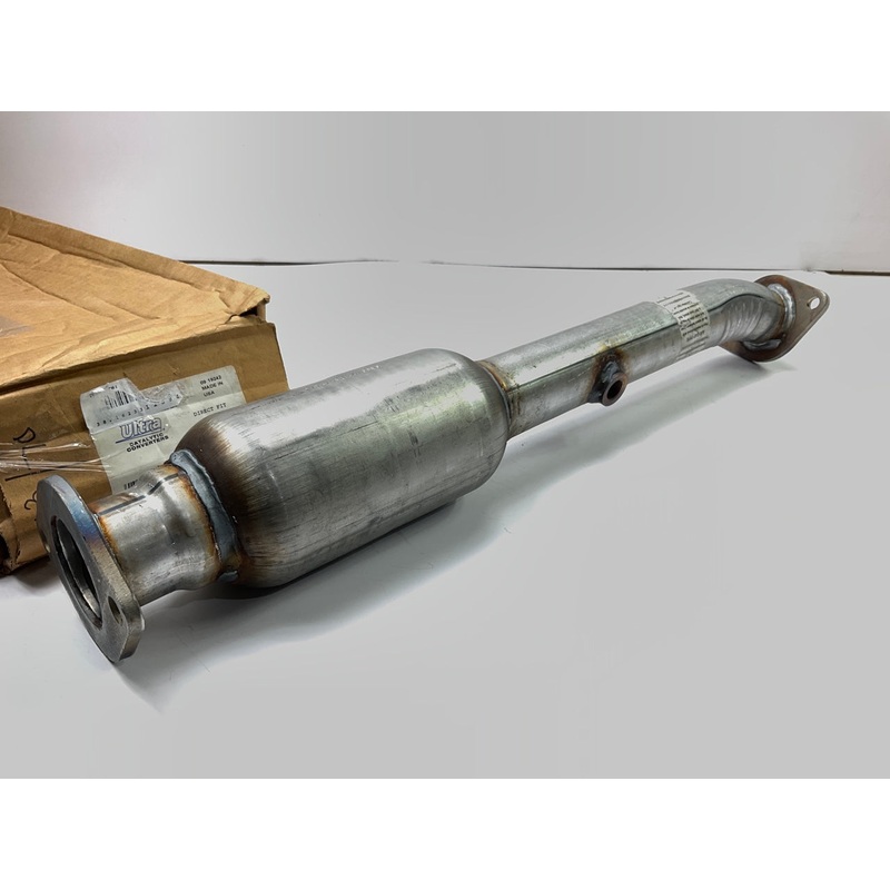 Walker 16399 Rear Right Direct Fit EPA Compliant Catalytic Converter