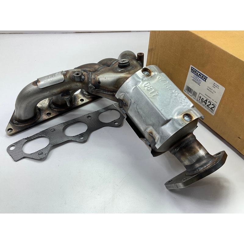 Walker 16422 Direct Fit EPA Compliant Catalytic Converter & Exhaust Manifold