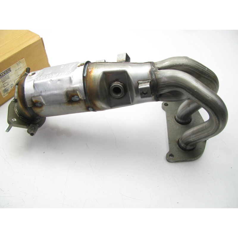 Walker 16498 Direct Fit EPA Compliant Catalytic Converter & Exhaust Manifold