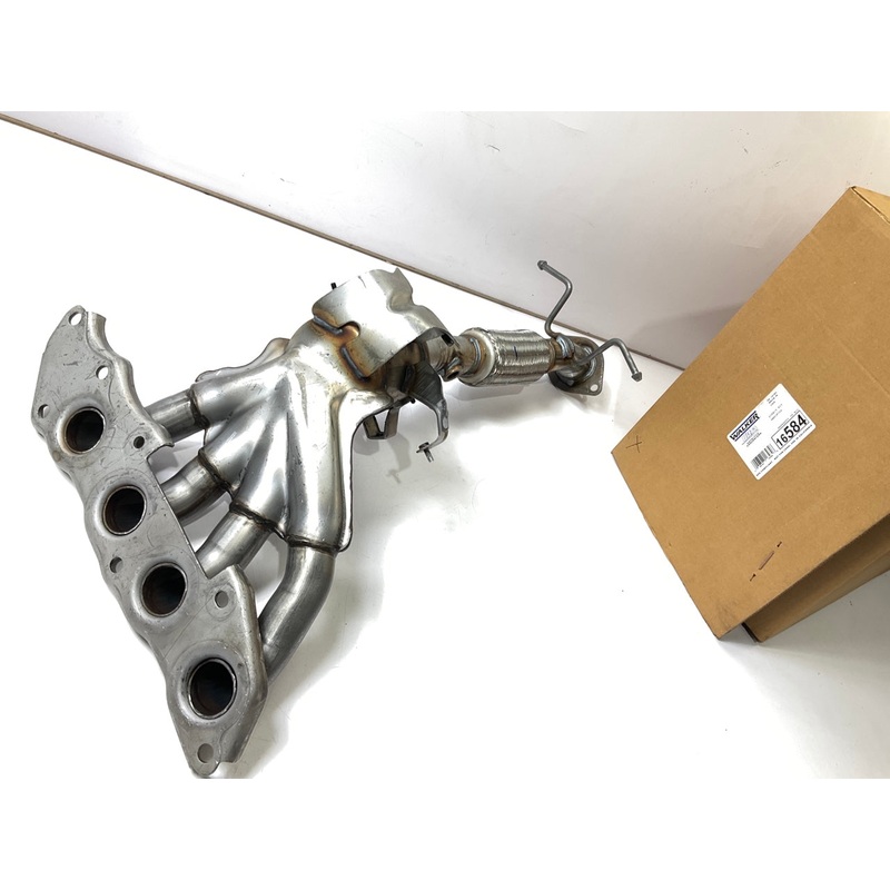 Walker 16584 Direct Fit EPA Compliant Catalytic Converter & Exhaust Manifold