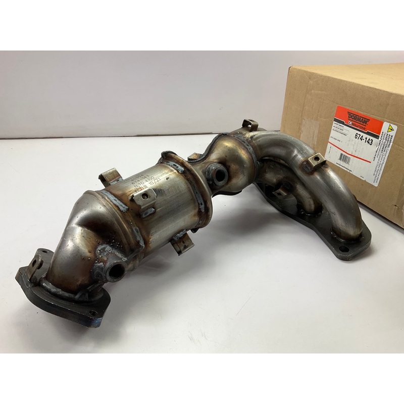 NO GASKET - Dorman 674-143 Catalytic Converter With Integrated Exhaust Manifold