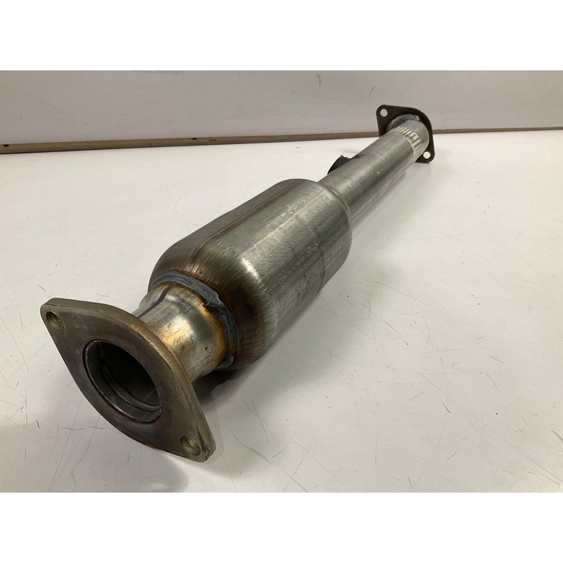 NEW OUT OF BOX - 16400 Direct Fit EPA Compliant Catalytic Converter