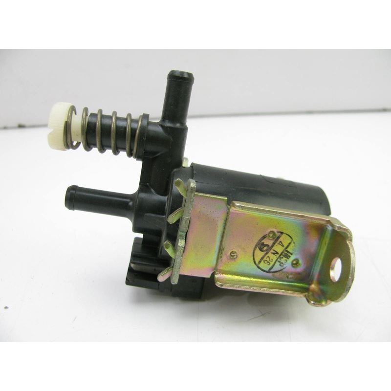 NEW UNBOXED 084600-5610 VSV Vacuum Solenoid Switch 88-89 Tracer E8GY-9D474-D