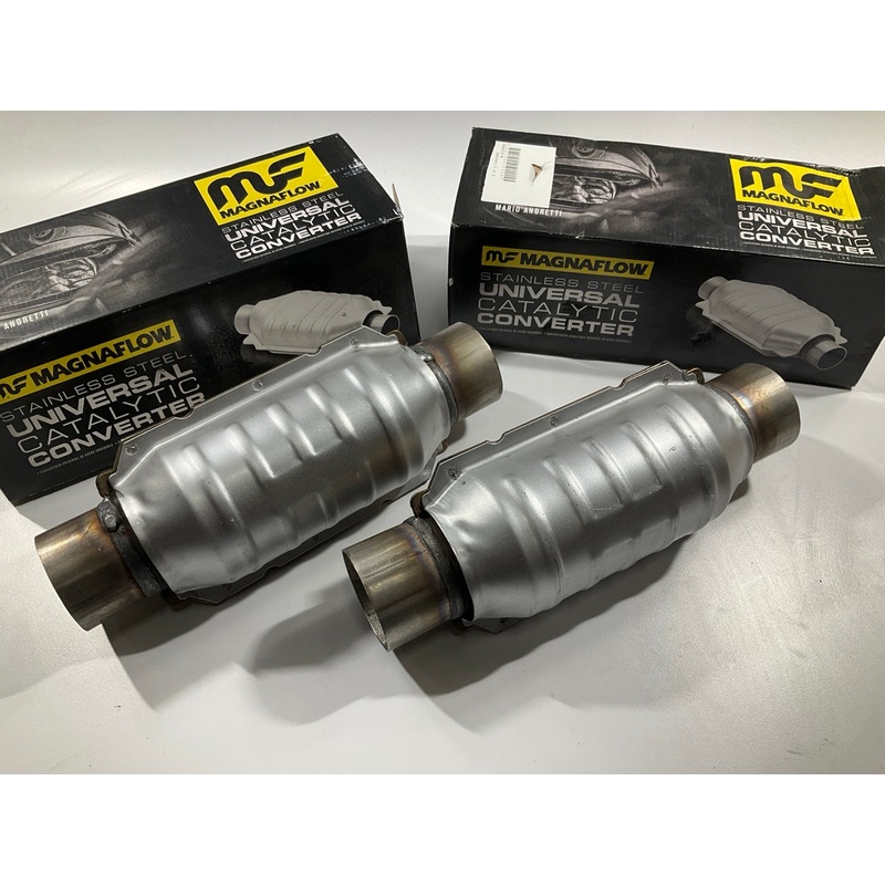 (2) Magnaflow 99206HM Dual Custom Exhaust 2-1/2'' Catalytic Converters PAIR 2.5''