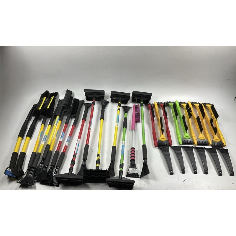 31 Assorted Mixed Ice Scrapers & Snow Broom Brushes - ICE SCRAPER Lot #4