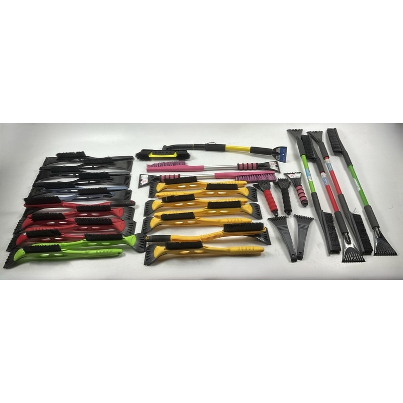 31 Assorted Mixed Ice Scrapers & Snow Broom Brushes - ICE SCRAPER Lot #9