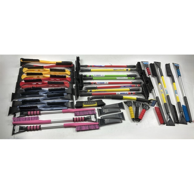39 Assorted Mixed Ice Scrapers & Snow Broom Brushes - ICE SCRAPER Lot #16