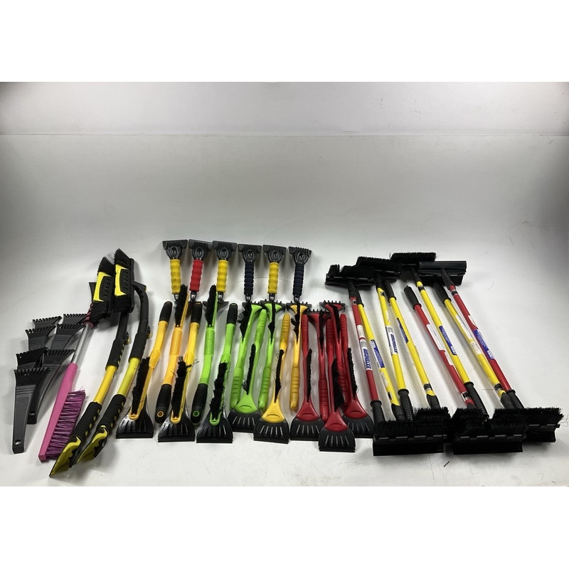 39 Assorted Mixed Ice Scrapers & Snow Broom Brushes - ICE SCRAPER Lot #2