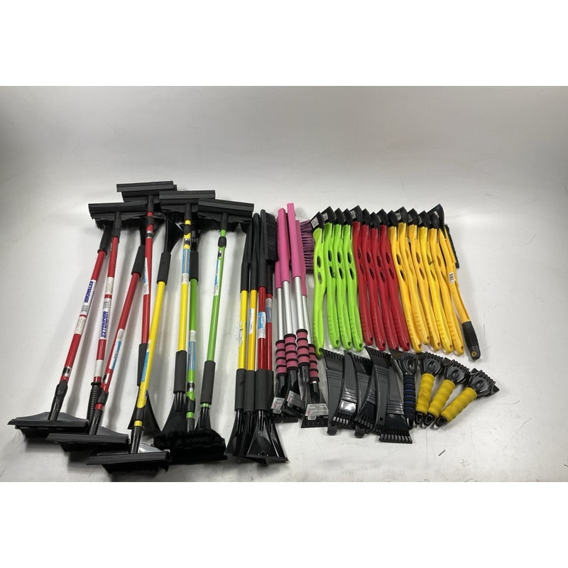 40 Assorted Mixed Ice Scrapers & Snow Broom Brushes - ICE SCRAPER Lot #3